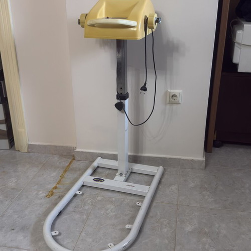Anticellulite massage machine used, missing work strap, with base