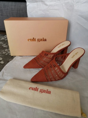 Cult Gaia Raya woven mules new, size 40.5, spice color