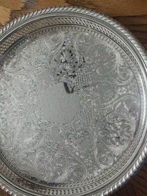 Wm A Rogers 35cm silver plate platter used