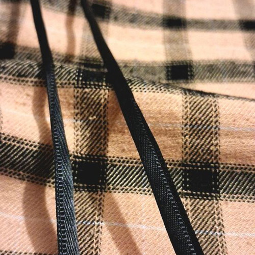 Checked pajama pants like new, XS/S, black and yellow