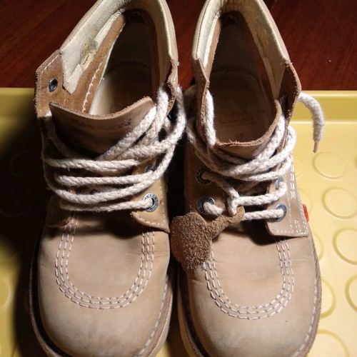 Kickers ankle boots beige size 37 like new, classic style