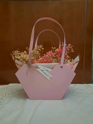 Bouquet of flowers made of candles new with scented soy candles