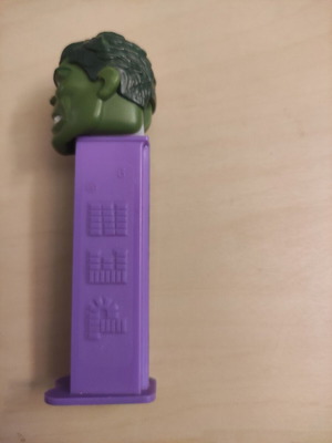 Pez candy dispenser like new