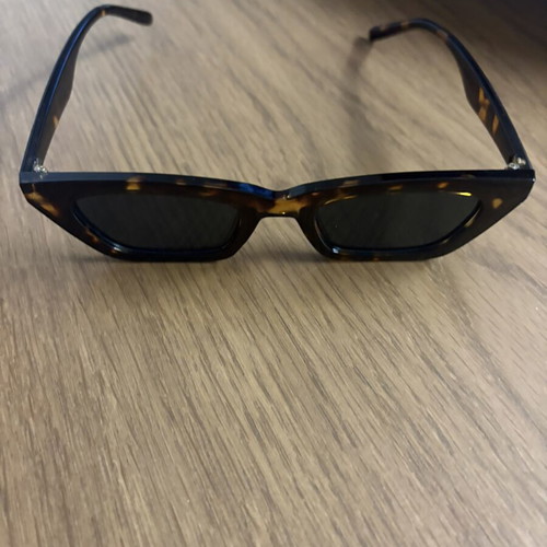 Cat-Eye Sunglasses Unisex Used, Tortoiseshell Brown Frame