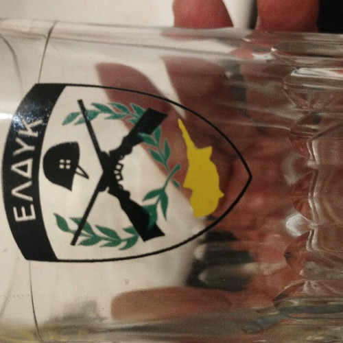 Eldyk collectible glass 1st T.P. like new