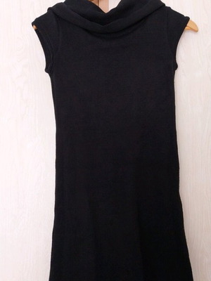 Mini black knitted dress short sleeve like new