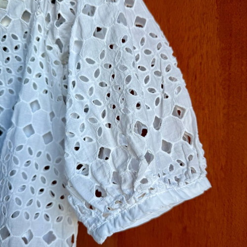 Zini white broderie top like new, off-shoulder with puff sleeves