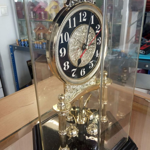 Vintage Table Clock Mantel like new