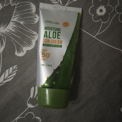 Face Sunscreen 50 SPF used