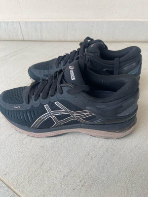 Asics Metarun athletic shoes used, limited edition, size 40, black