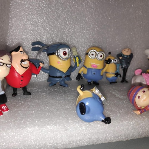 Minions Despicable Me collectible set of 12 figures