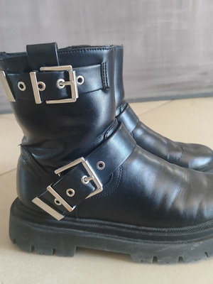 Zara black biker boots for girls size 33 used
