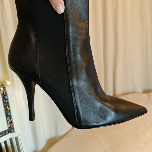 Ovye leather ankle boots like new, size 40, black