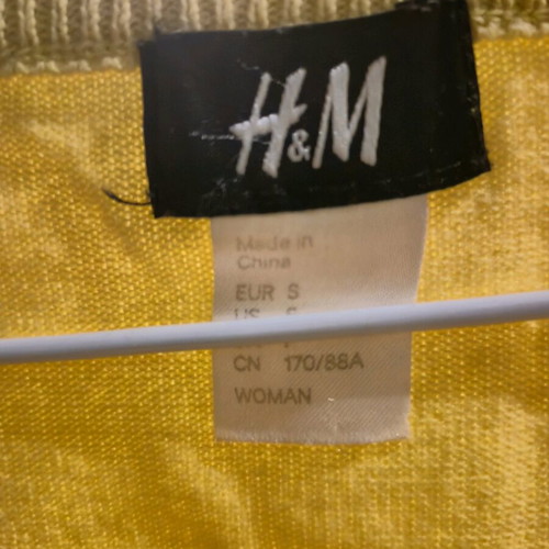 H&M knitted cardigan with puffed shoulders like new, yellow