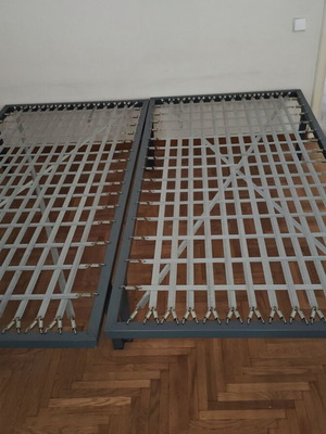 Heavy-duty metal beds like new, set of 2 pieces