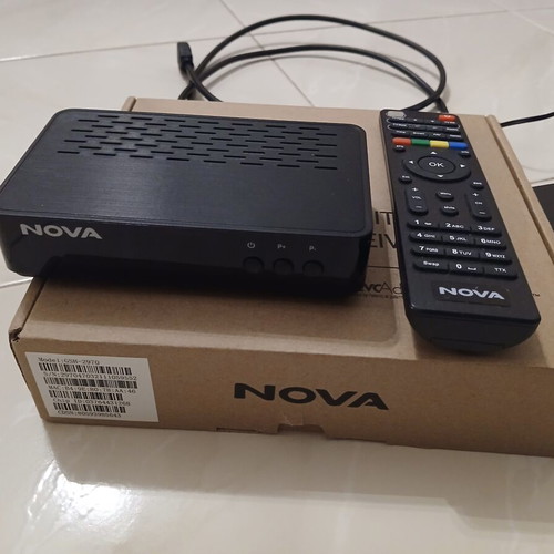 Nova decoder like new with remote and accessories