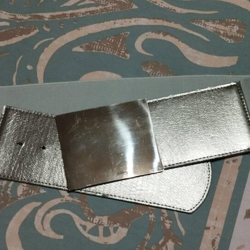 Silver belt with elastic like new, length 97 cm