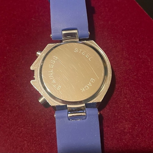 Geneva wristwatch like new with blue silicone strap