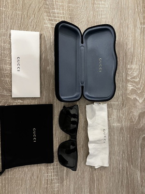 Gucci Polarized Sunglasses Like New, Black and Gold