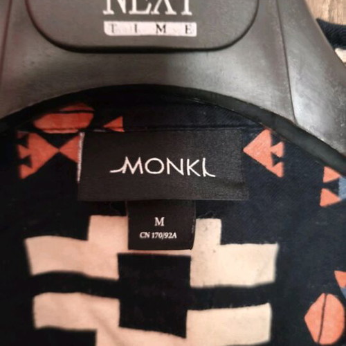 Monki Oversized Shirt like new with ethnic/geometric print size M