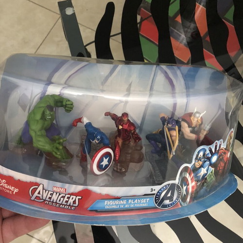 Avengers Classic Figurine Set new Disney Store exclusive Marvel