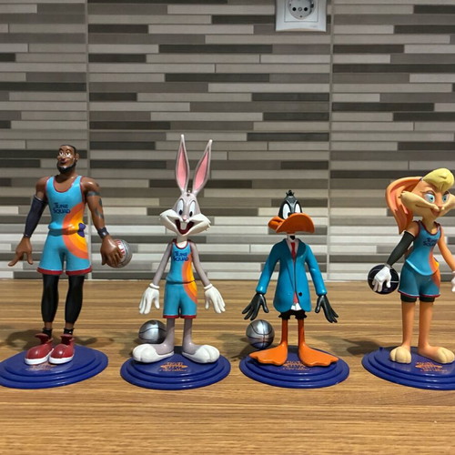 Looney Tunes Space Jam figures like new set with Funko Pop Daffy Duck