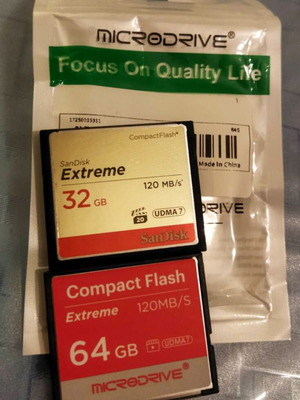 Holgon RF-50 Macro Lite with 64GB and 32MB Compact Flash cards new