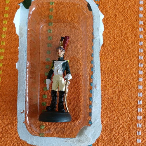 Lead soldier figure and magazine #10 by DEAGOSTINI like new