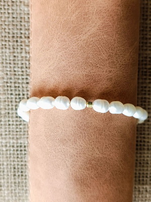Handmade gold-plated steel bracelet with synthetic pearls new