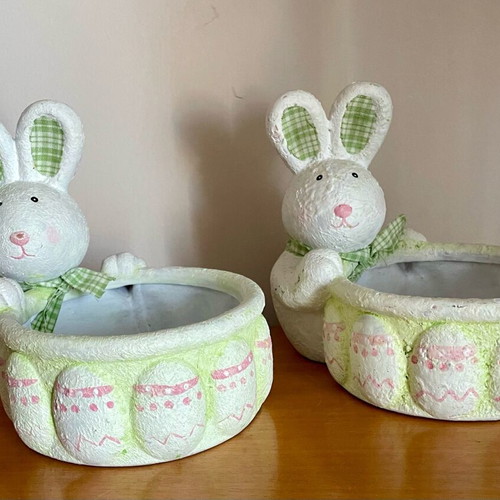 Set of two decorative ceramic bunny jars like new