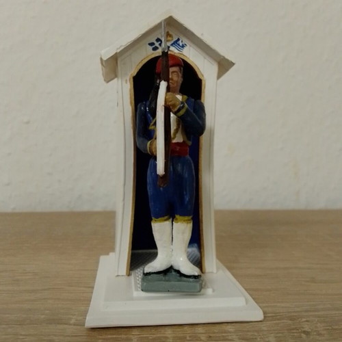 PAL figure Cretan guard from 1960s in presenting stance like new