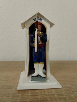 PAL figure Cretan guard from 1960s in presenting stance like new