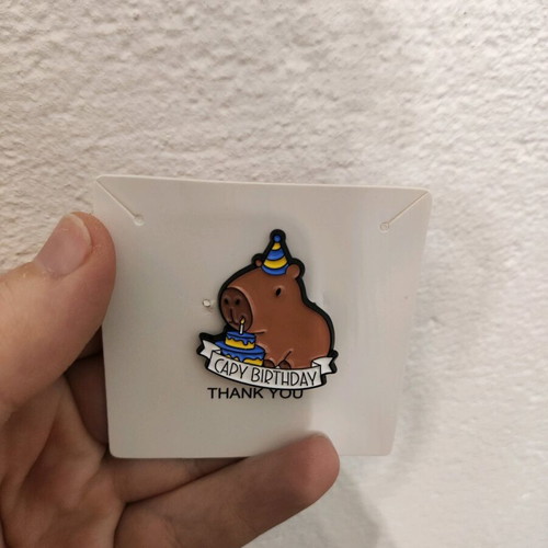 Capybara pin like new