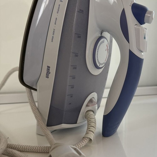 Braun TexStyle Control steam iron 2400 W used without original box