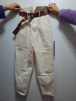 Women's pants new, size S, beige with belt