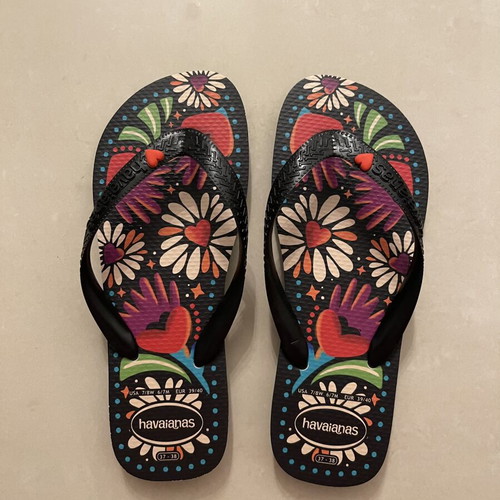 Havaianas flip flops with colorful original design