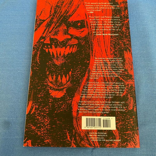 American Vampire Vol. 5 like new, English comic