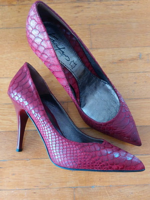 Red leather pumps size 36 like new