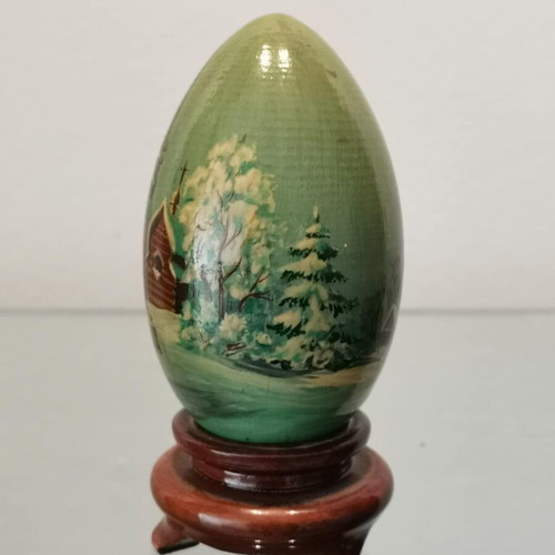 Russian egg used with hand-painted decoration, wooden ornament