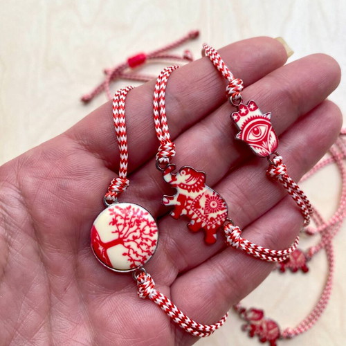 Martakia new, pack of 10 white red beige with silver metal element