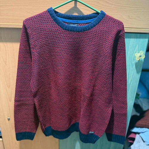 Menswear sweater burgundy and blue like new, size M
