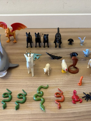 Playmobil animal figures pack of 25 used