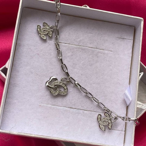 Bracelet new with butterfly design and artificial zircon
