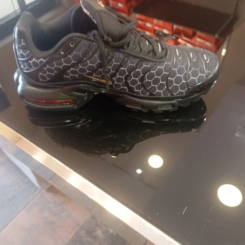 Nike The Bee Tn sneakers new, black and white