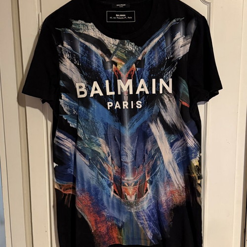 Balmain Printed Logo T-shirt like new, size L, black multicolor