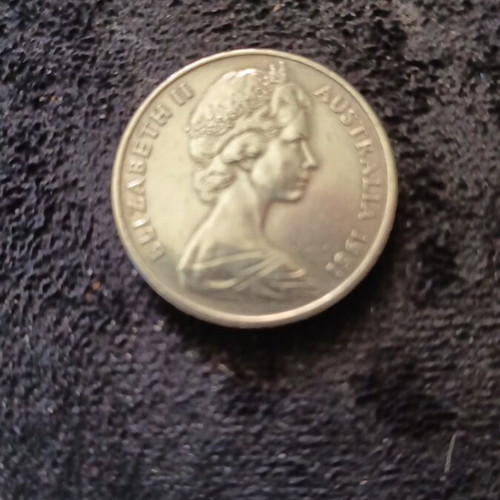 Australian 20 Cents Coin 1981 Flat Foot Variant like new