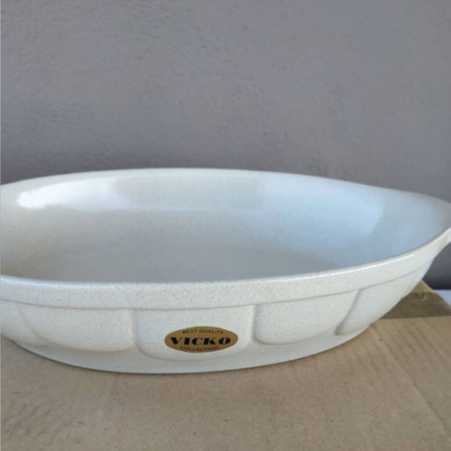 Vicko oval heat-resistant dish new, beige