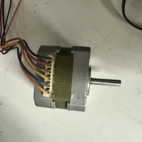 Step motor 6 wires like new from MARTIN robocolor pro 400