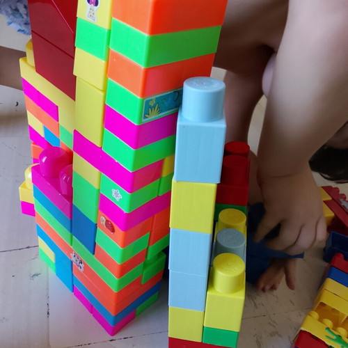 Plastic building blocks like new