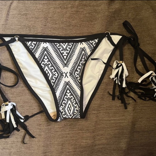SugarFree swimsuit like new, size S, black and white